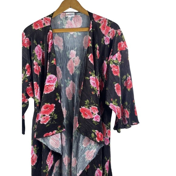 Lularoe Sarah Duster Medium Black Roses Floral Shabby Romantic Ribbed Knit - Picture 6 of 7